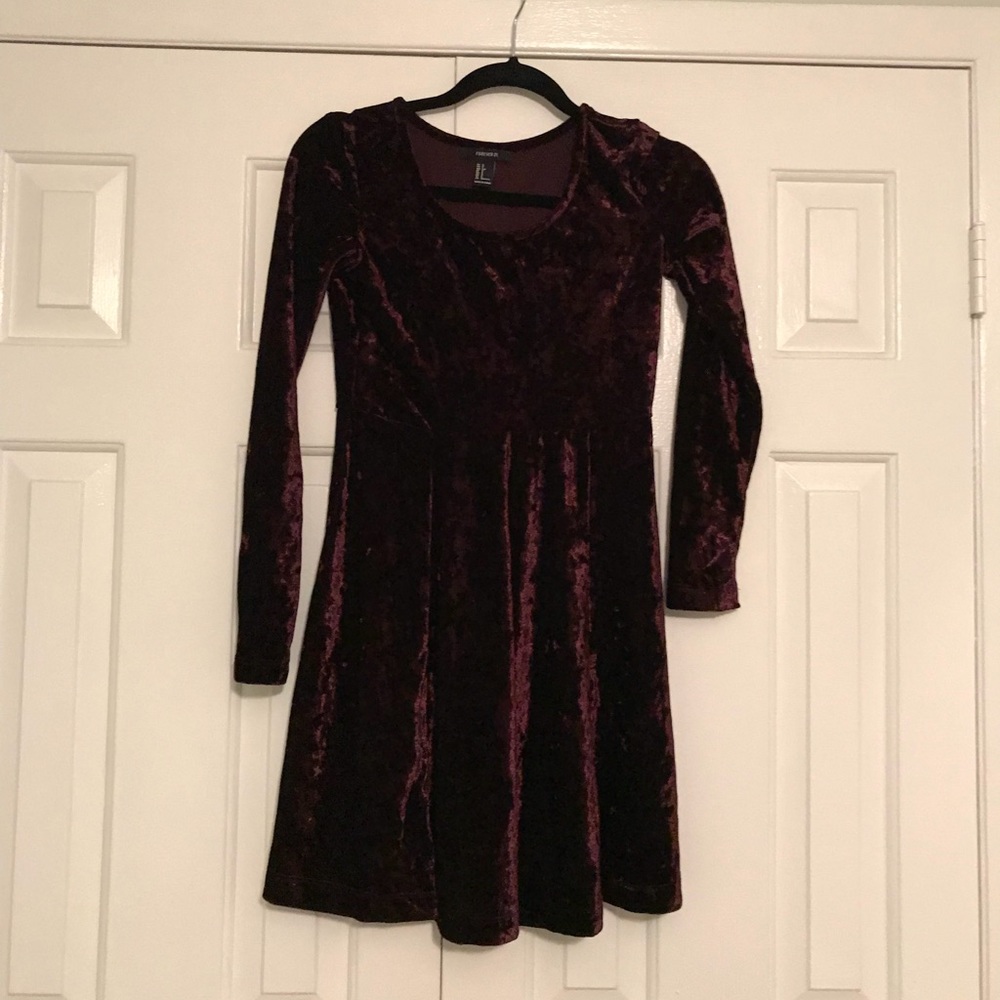 Maroon long sleeve dress